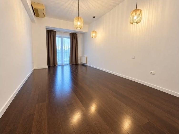 Apartament cu 4 camere în Nordului