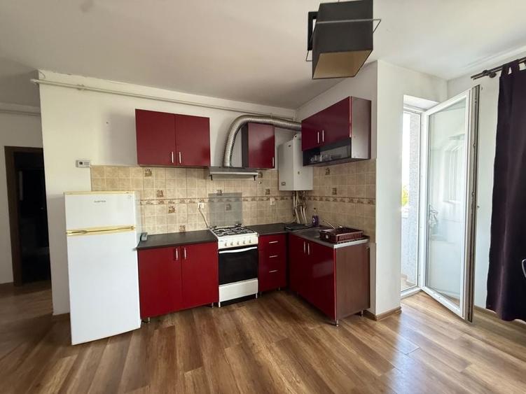 Apartament cu 3 camere în Florești