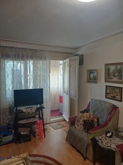 Apartament cu 2 camere decomandat în Podu Roș