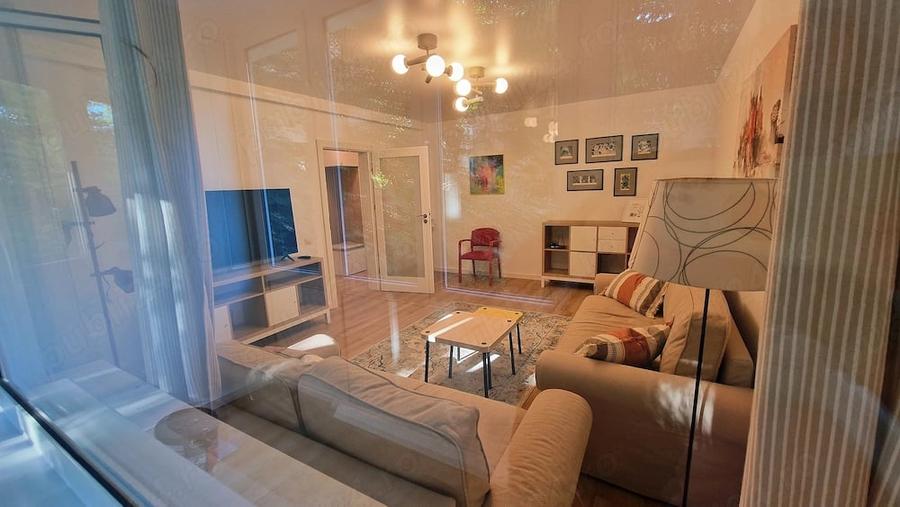 Apartament cu 2 camere decomandat în Plopilor