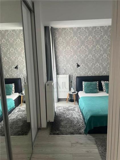 Apartament cu 3 camere decomandat, mobilat în Aradului