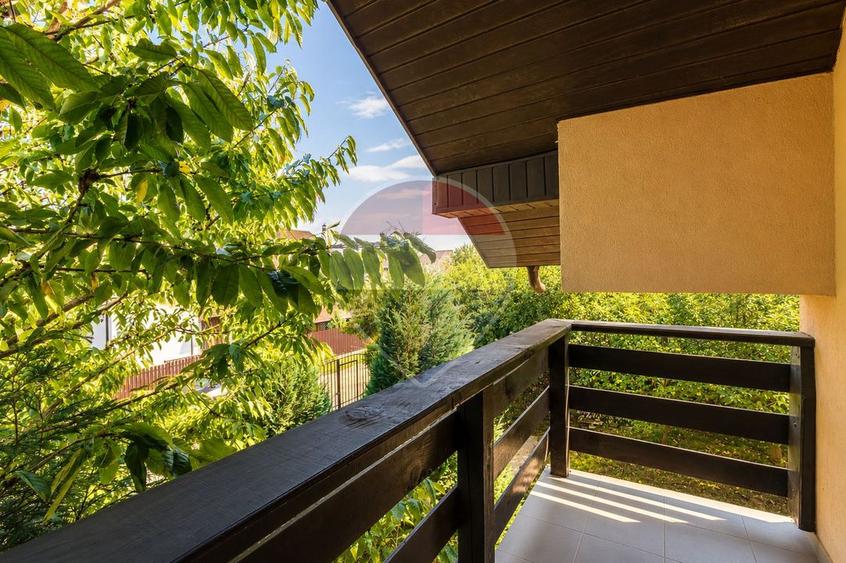 Casă individuală cu 4 camere cu Teren 400 Mp în Horpaz