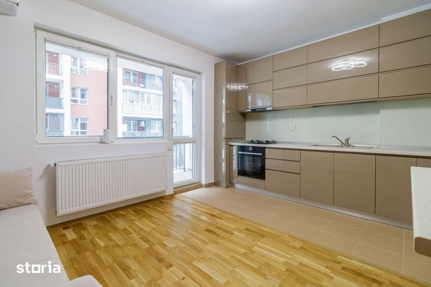 Apartament cu 3 camere în Apărătorii Patriei