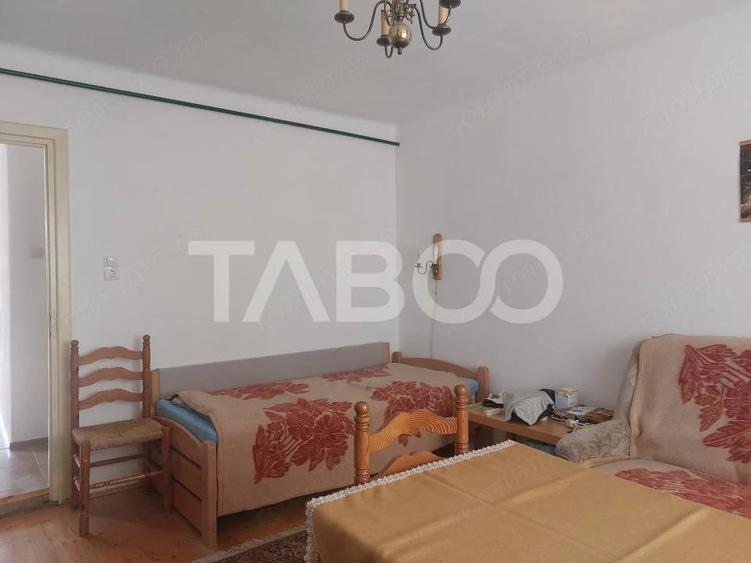 Casa si curte individuala 2 corpuri de casa separate 4 camere gradina - 16