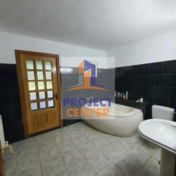 Casă cu 4 camere cu Teren 842 Mp în Trivale