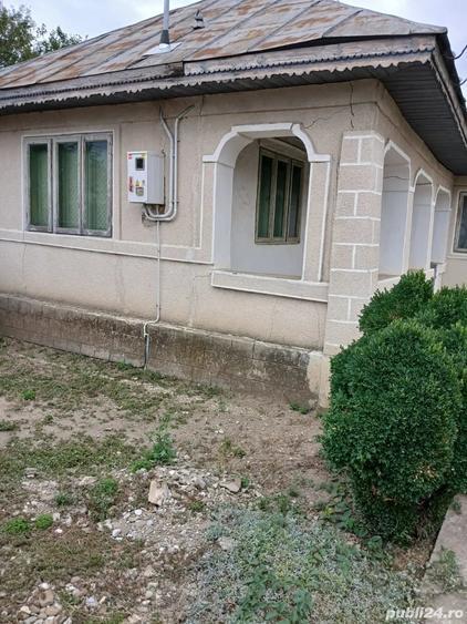 Casă cu 4 camere în Fulga