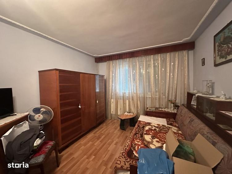 Apartament cu 2 camere decomandat în Vest