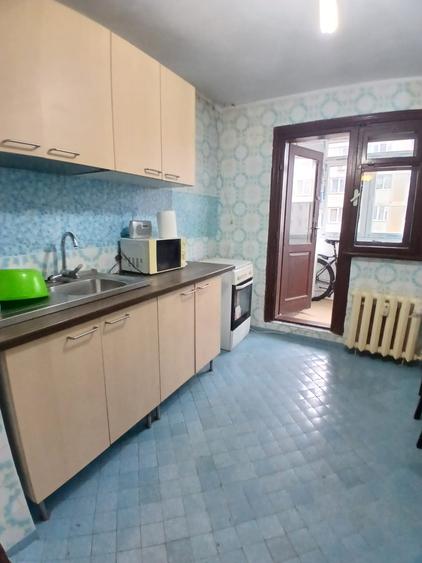 Apartament cu 3 camere decomandat în Sebastian