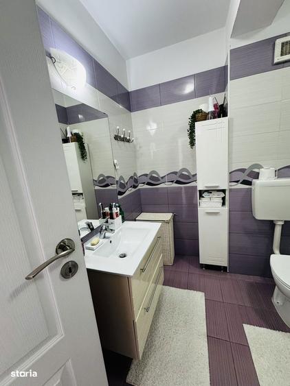 Apartament cu 3 camere semidecomandat în Central