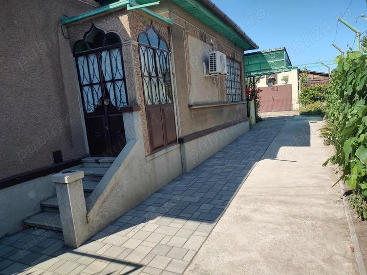 Casă cu 4 camere în Central