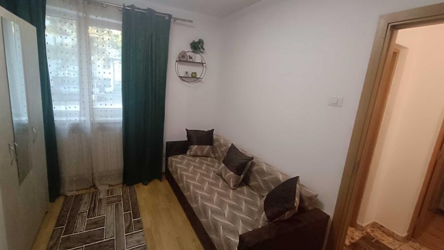 Inchiriez apartament cu 2camere - 2