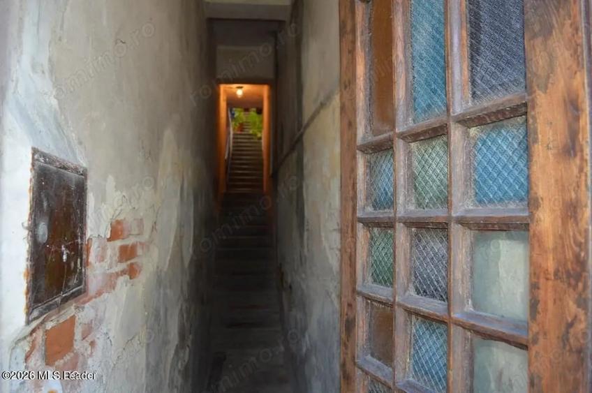 Casă cu Teren 1339 Mp în Central