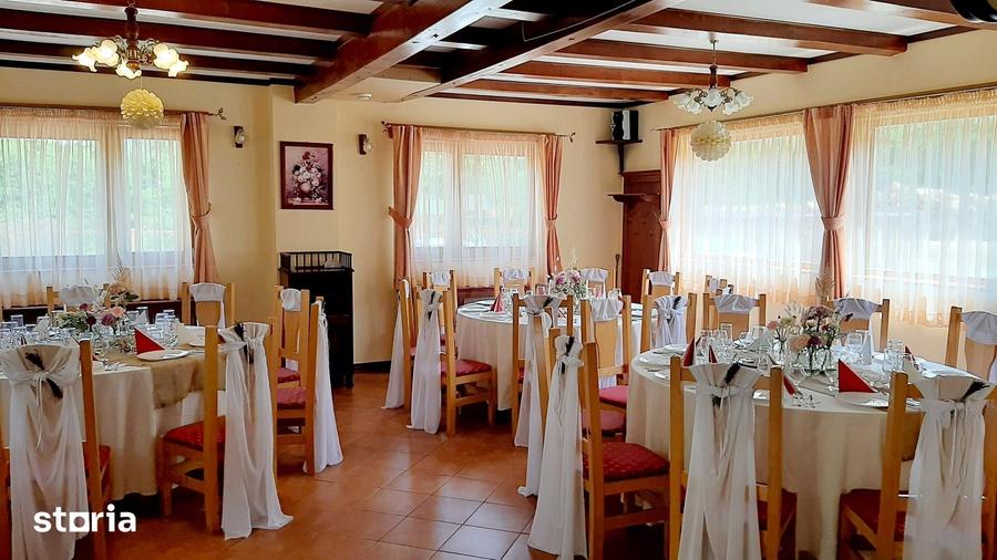 Casă cu 8 camere cu Teren 1000 Mp în Sadu