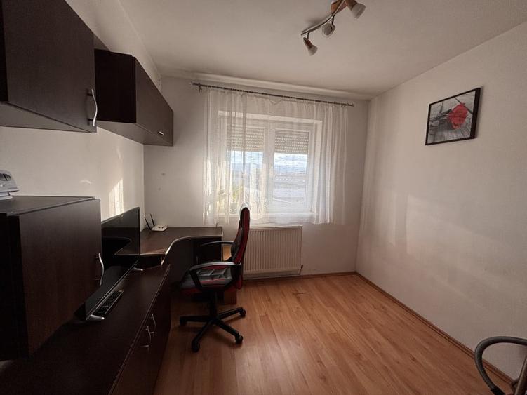 Apartament cu 2 camere nedecomandat în Țiglari