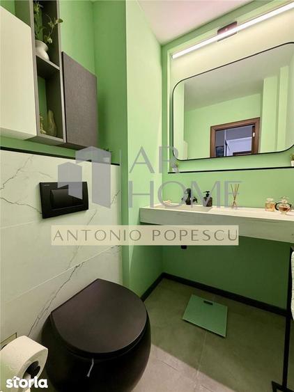 Apartament cu 3 camere decomandat, mobilat în Central