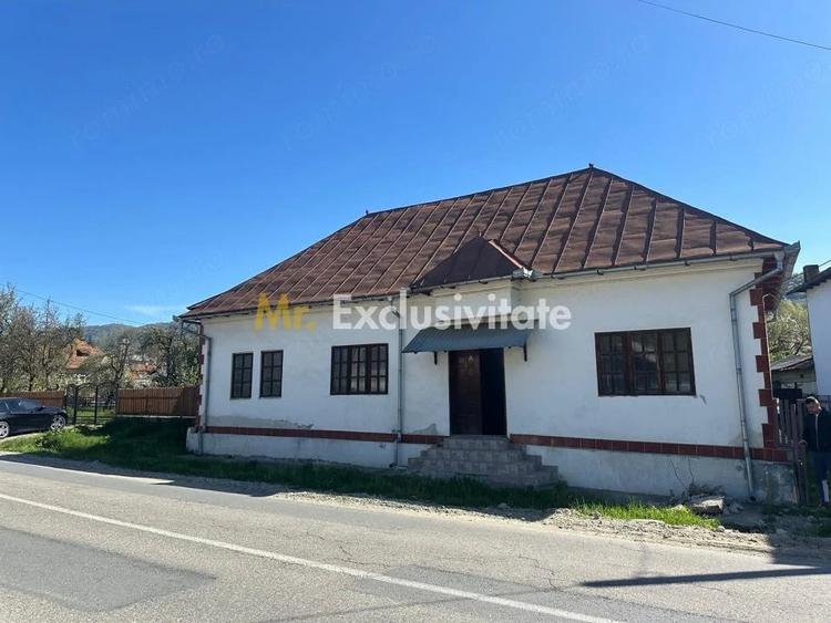 Casă cu Teren 221 Mp în Corbi