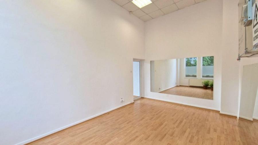 Spațiu comercial, de 102 mp, în Central