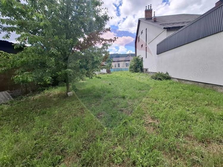 Teren de 753 mp, în Central