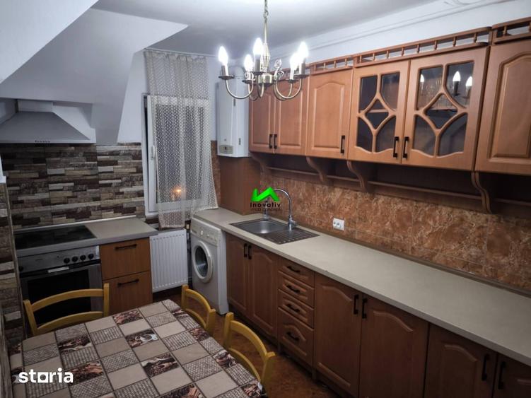 Apartament cu 3 camere semidecomandat în Vasile Aaron