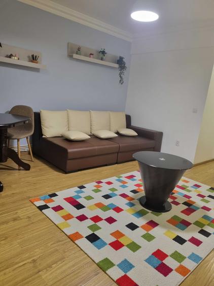 Apartament cu 2 camere semidecomandat în Central