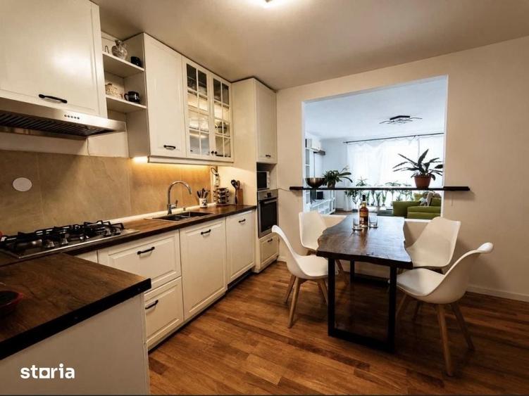 Apartament cu 4 camere decomandat în Între Lacuri — fotografia 2