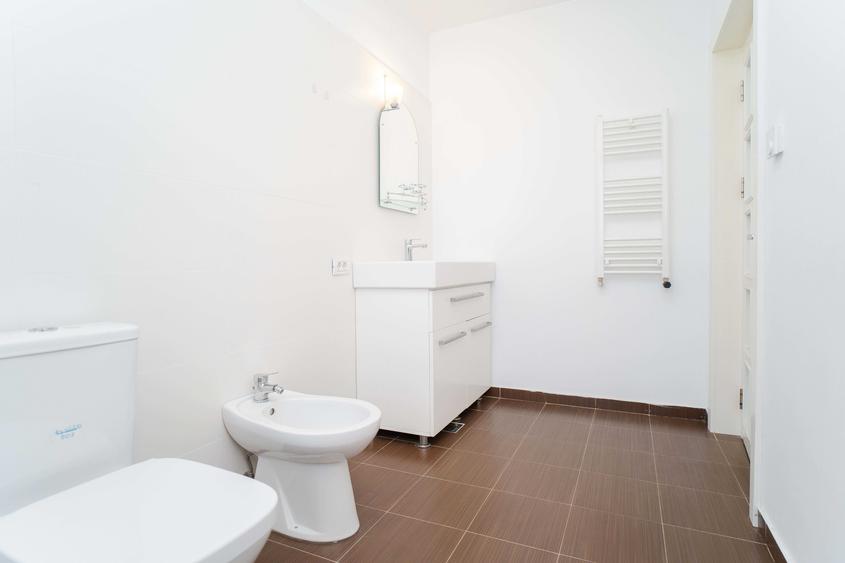 Casă cu 4 camere cu Teren 250 Mp în Valea Lupului