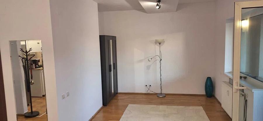 Garsonieră semidecomandată, mobilată în Eminescu