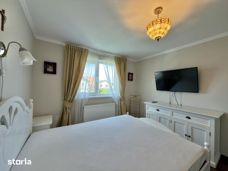 Casă cu 4 camere cu Teren 250 Mp în Sânmihaiu Român