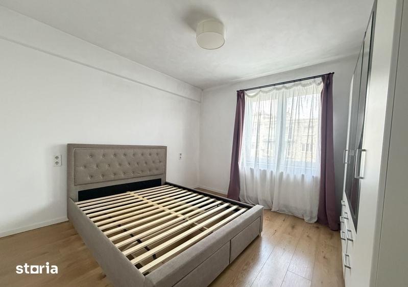 Apartament cu 3 camere semidecomandat în Central