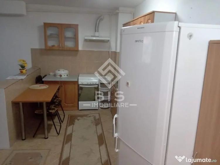 Garsonieră decomandată în Central