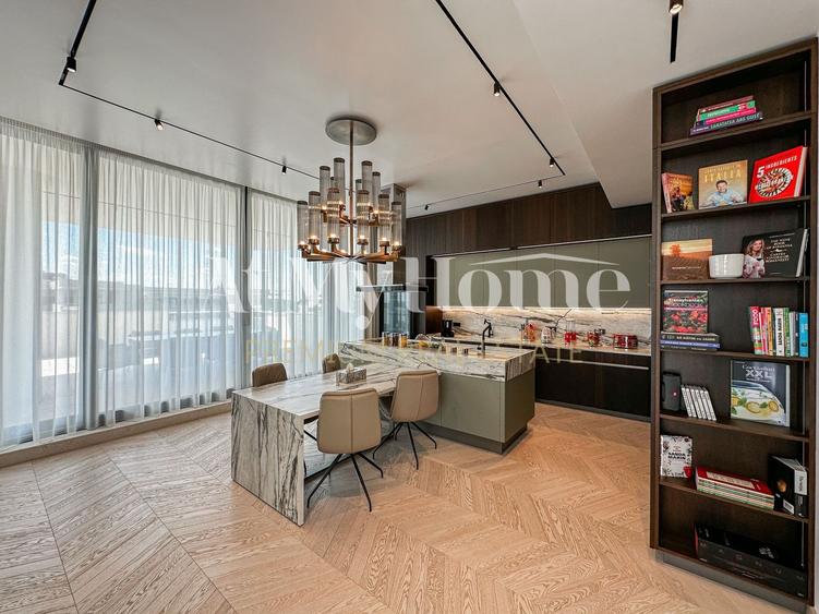 Penthouse cu 5 camere decomandat, mobilat în Băneasa