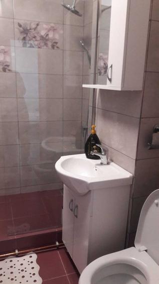 Apartament cu 3 camere decomandat în Bere