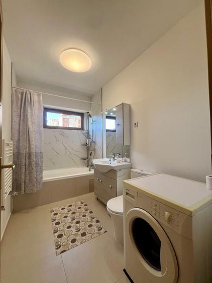 Apartament cu 3 camere semidecomandat, mobilat în Mărăști