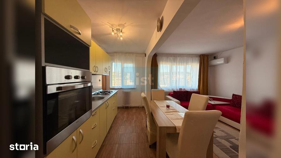 Apartament cu 3 camere semidecomandat în Plopilor