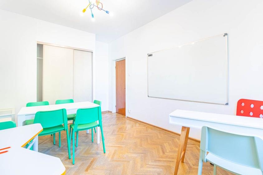 Casă individuală cu 7 camere cu Canalizare în Floreasca