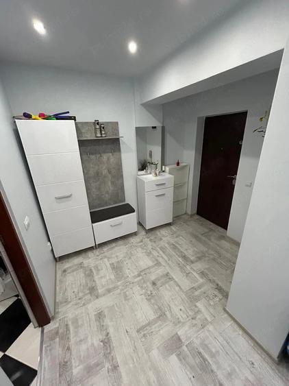 Apartament cu 2 camere decomandat în Calea Moldovei