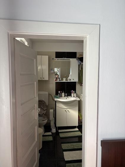 Casă cu 4 camere cu Teren 900 Mp în Central