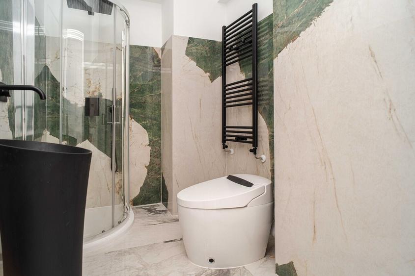 Apartament cu 3 camere decomandat în Tătărași