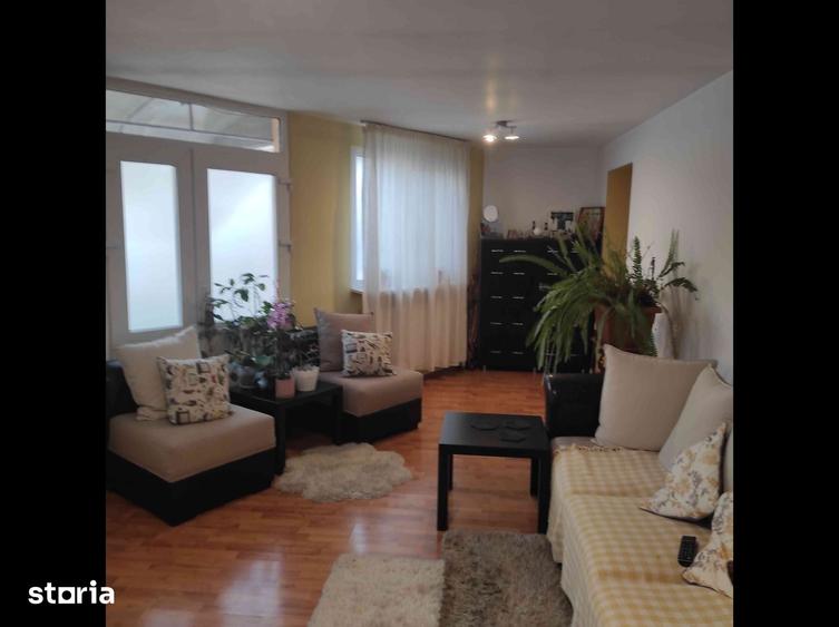 Casă cu 3 camere cu Teren 180 Mp în Calea București