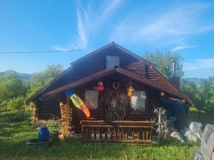 Casă individuală cu 4 camere cu Canalizare în Central