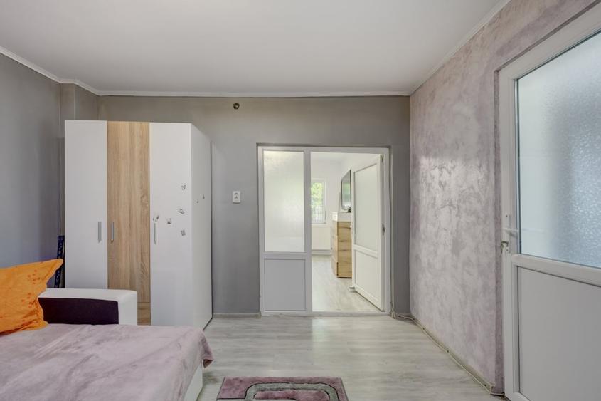 Casă individuală cu 3 camere cu Teren 2200 Mp în Răcari