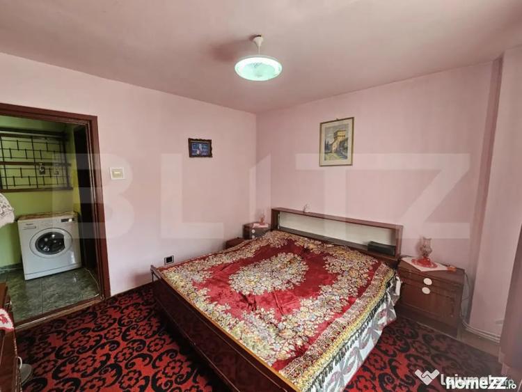 Apartament cu 4 camere decomandat în Central