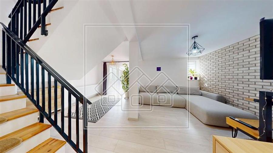 Duplex cu 3 camere cu Canalizare în Șelimbăr