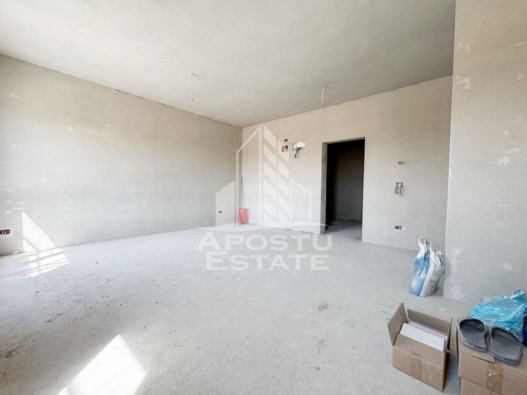 Apartament cu 2 camere semidecomandat în Giroc