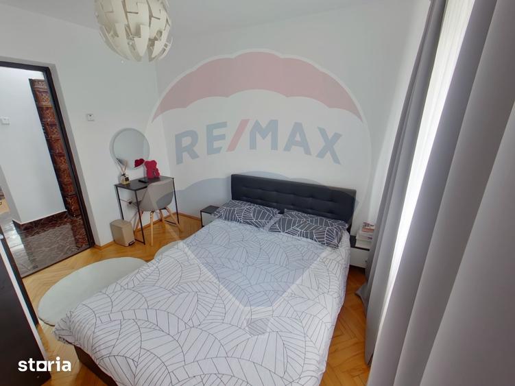 Apartament cu 4 camere de vanzare - 1