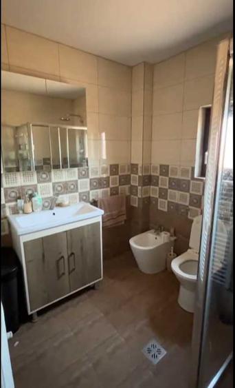Casă cu 4 camere în Popoveni