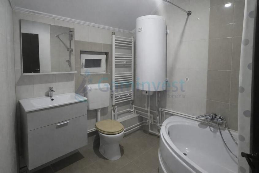 Casă individuală cu 3 camere cu Canalizare în Sânmartin