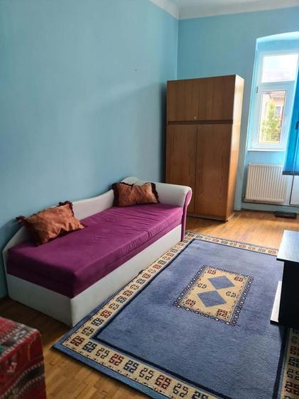 Apartament cu 2 camere decomandat în Schei