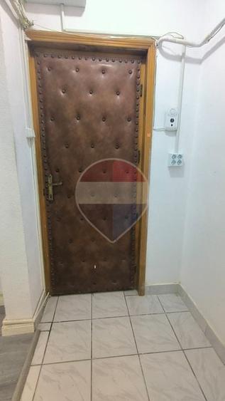 Spațiu comercial, de 60 mp, în Micro 14