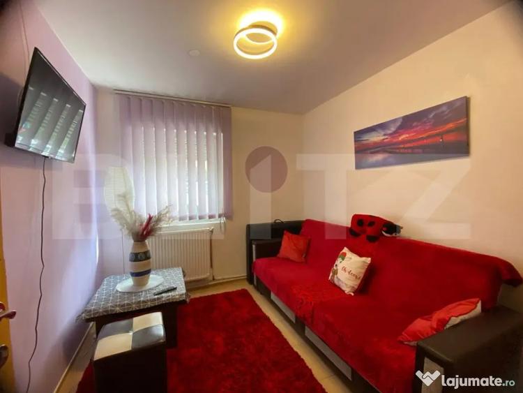 Apartament cu 3 camere decomandat în Central